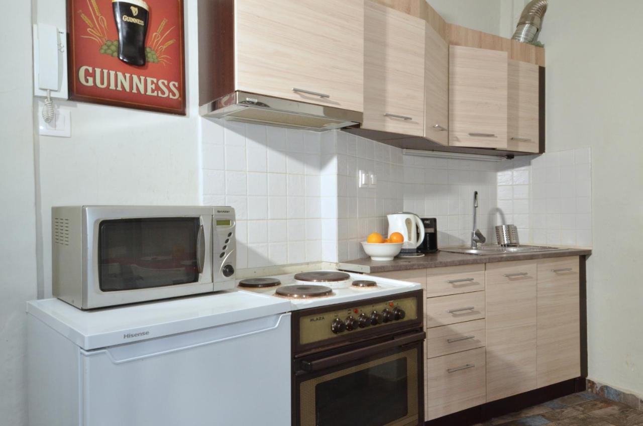 Stathmos Larissis A, A Cozy 2br Apartment, Clo... Apartment