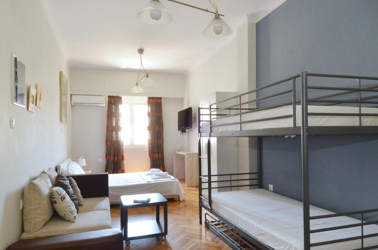 Stathmos Larissis A, A Cozy 2br Apartment, Clo... Daire *